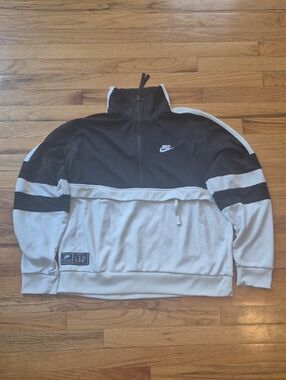 Nike Air Men's Half-Zip track pullover jacket Black & White Size Medium